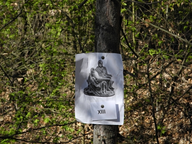 Křížová cesta může být i papírová.