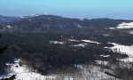 Velký Javor (1456 m n. m.) přesahuje svojí výškou stále ještě zalesněný Falkenstein o 140 m.