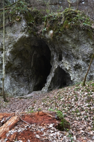 Jedna z jeskyní Suchého žlabu.