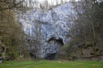 Jeskyně Býčí skála.
