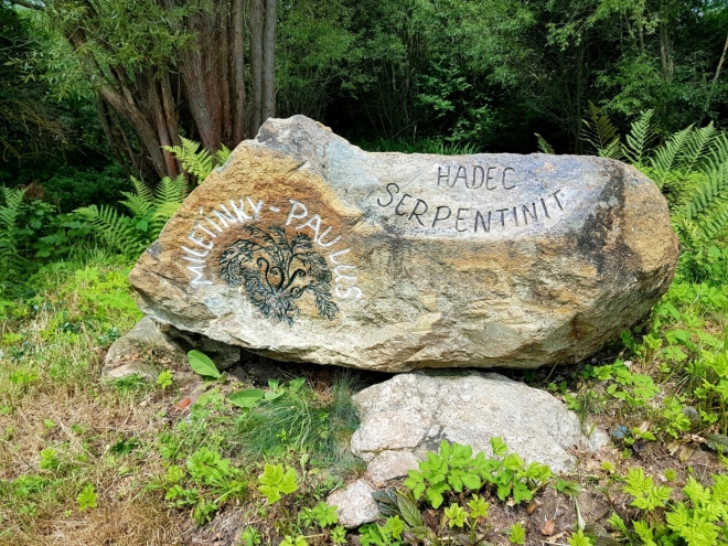 Miletínský serpentinit - hadec.