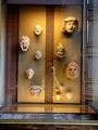 Starověké masky a něco z moderní doby
