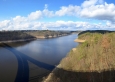 Žďákovský most je technicky unikátní, více než 540 m dlouhý, silniční most přes řeku Vltavu v místě vodní nádrže Orlík byl dokončen v roce 1967. Se svou výškou 90 m nad dnem údolí a 50 m nad vodní hladinou je dosud nejvyšším mostem v ČR. Pojmenován je podle zatopené obce Žďákov. (www.mapy.cz)