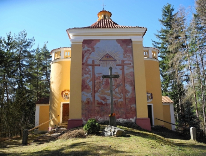 Hlavní svatyně - Kaple povýšení Sv. Kříže...
