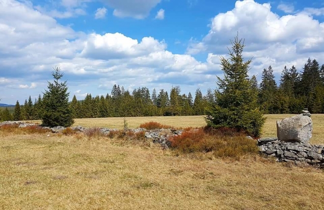 Stodůlecká hora (1 060 m n. m.).
