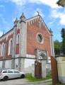 Kostel sv. Kateřiny je novorománský kostel byl přestavěn podle projektu Josefa Scherbauma z původního gotického kostela, který v roce 1858 vyhořel. Nejcennější jsou dřevěné sochy sv. Anny Samotřetí z 16. století a Panny Marie Krásenské. Křtitelnici zhotovil cínař Martin Gerstner. (www.mapy.cz)