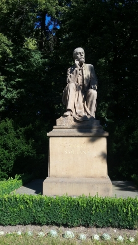Socha Bedřicha Smetany. 