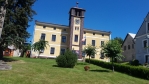Obecní úřad, kde sídlí muzeum a informační středisko. 