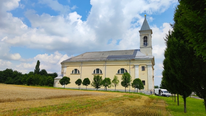 Kostel sv. Martina ve Skorošicích.