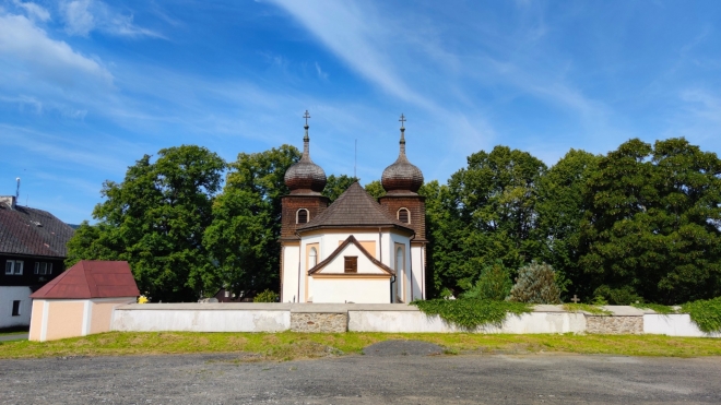Kostel sv. Anny v Javorné. 
