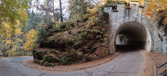 Tunel u Kokořínského hradu. 