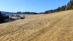 Paseky si omylem projedu celé až k Lázu, poté se vracím na správnou trasu. 