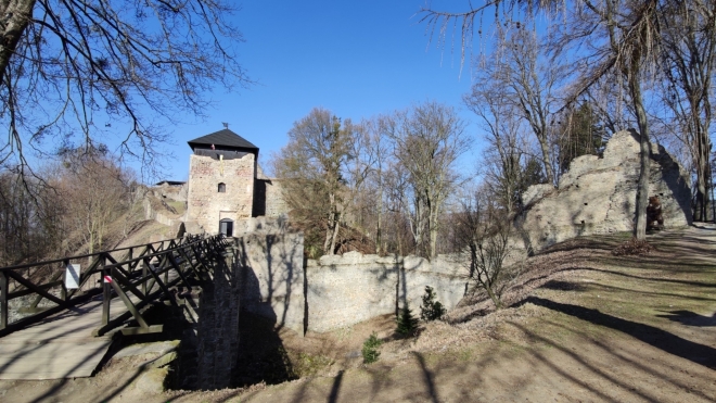 Zřícenina hradu Lukov... 