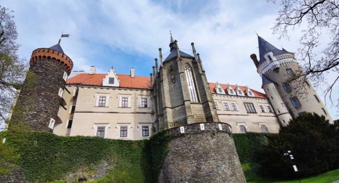 Zámek Žleby