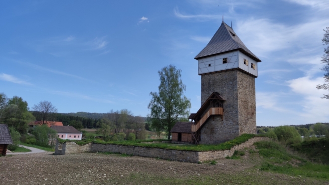 Květen - tvrz Tichá