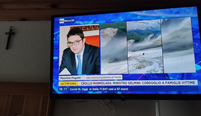 Zprávy o lavině na Marmeladě jedou na RAI news24 téměř nepřetržitě. 