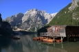 Pragser See a Seekofel (2 810 m n. m.). 