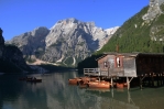 Pragser See a Seekofel (2 810 m n. m.). 
