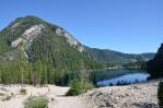 Omylem jsme vystoupali hezky vysoko nad jezero. 