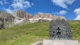 Passo Pordoi leží ve výšce 2 250 m a jeho zdolání je velkou výzvou nejen pro cyklisty Giro di Italia (Fausto Copi). 