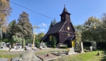 Dřevěný kostel byl v Bystřici postavený v roce 1897 těšínským architektem Albinem Teodorem Prokopem na místě starší stavby z 80. let 16. století. Prvky lidové architektury jsou inspirovány stavbami Dušana Jurkoviče