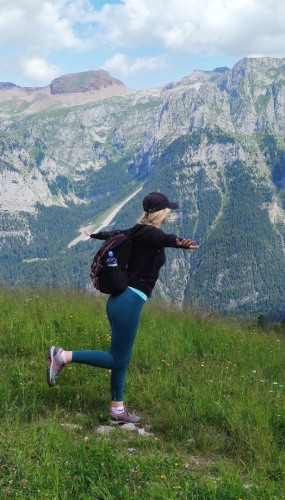 Holubička nad údolím Val Meledrio. 