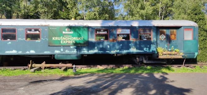 Restaurační vagón u Brandova.