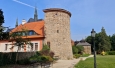 Opevnění Klatov tvořily dvě hradby. Vnější a vnitřní...