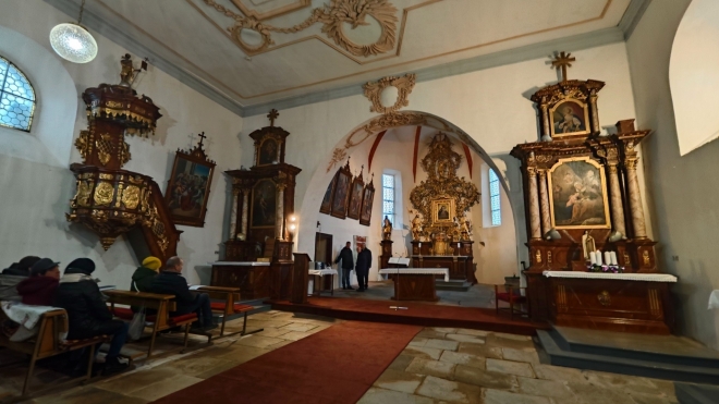 Kostel sv. Vavřince v Pištíně bude naší poslední tastávkou. 