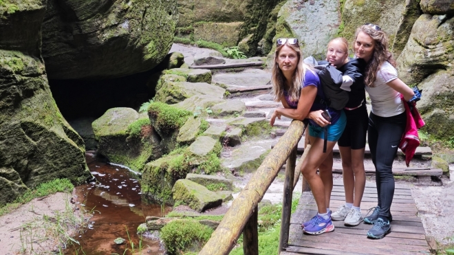 Tyhle tři sudičky jsem potkával ve skalách dost často.