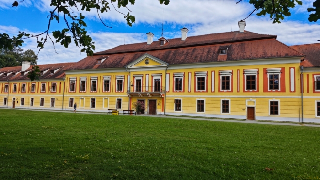 Zámek Červený Dvůr...