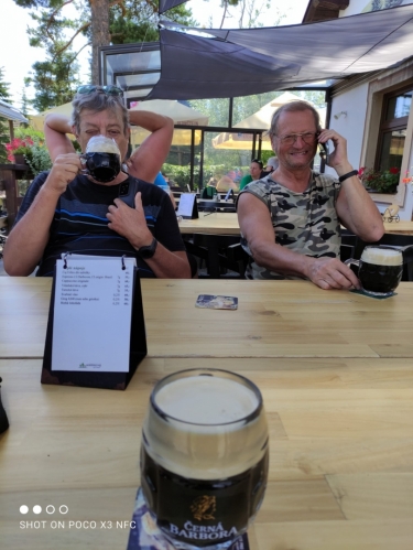 Černá Bára a přípitek k mému svátku.