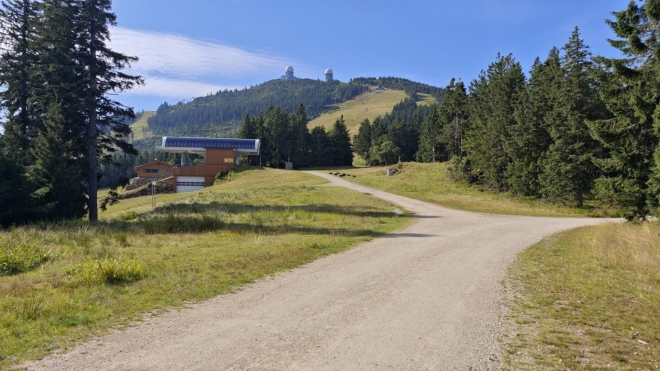 Blížíme se k nejvyššímu vrcholu celé Šumavy.