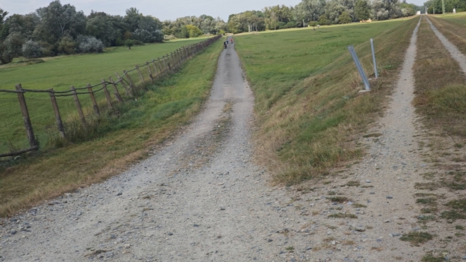 Košarská louka, rozcestí.