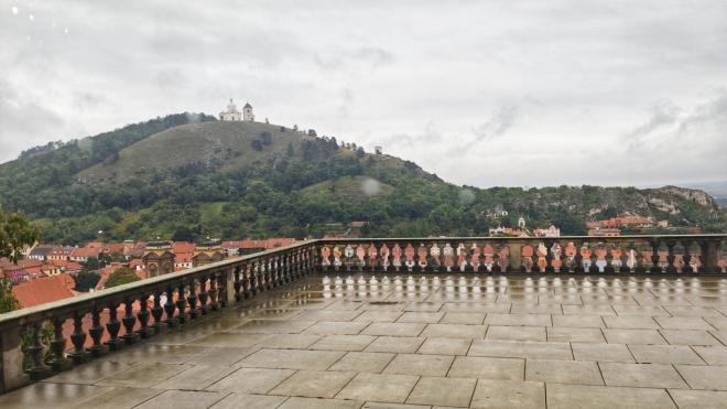 Svatý kopeček s kaplí sv. Šebestiána jsme v minulosti již všichni navštívili.