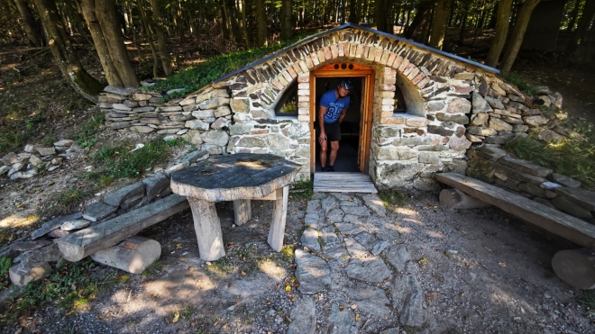 Huncokárská pivnička Kolovrátok...