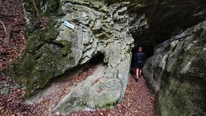 Zbojnická jeskyně...