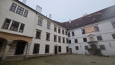 Nádvoří zámku.