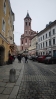 Farní kostel sv. Pavla je nejstarší farní kostel v Passau, jehož původ sahá až do roku 1050. Současná budova vznikla v roce 1678 po zničení požáry a zaujme krémově a růžově členěnou fasádou s výraznou věží, ke které vede volné schodiště u Paulusbogen. Uvnitř ohromují černé, zlacené oltáře a kazatelna na světlém pozadí, zvláště hlavní oltář s obrazem popravy apoštola Pavla. Kostel je ukázkou barokní architektury s pozdějšími doplňky. (Mapy.com)