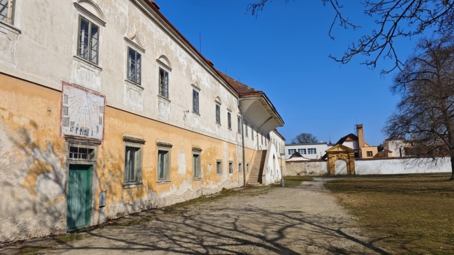 Moravský Krumlov, u zámku.